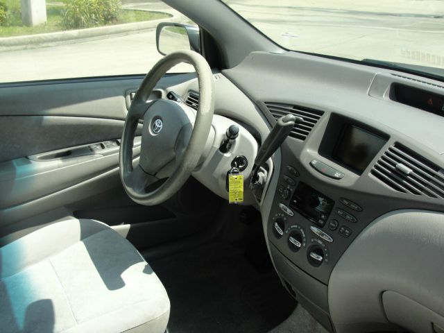 2001 Toyota Prius Base