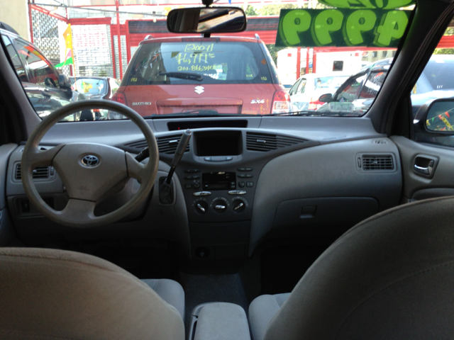 2002 Toyota Prius FX4 Crew Cab