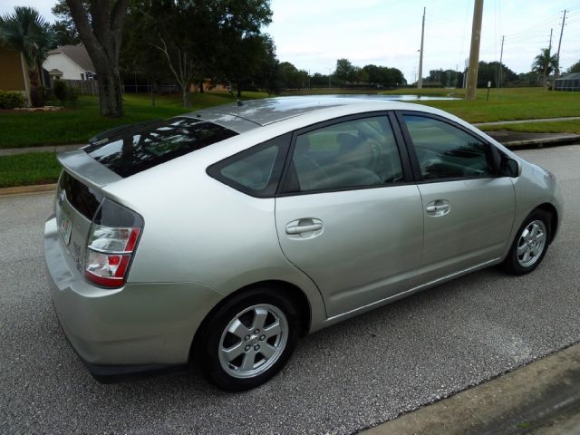 2004 Toyota Prius Ram 3500 Diesel 2-WD