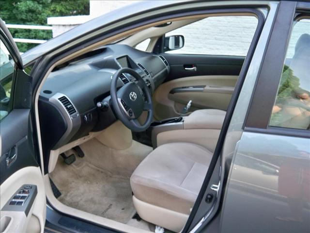 2004 Toyota Prius Base