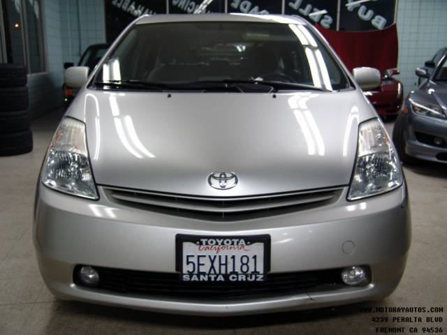 2004 Toyota Prius Base