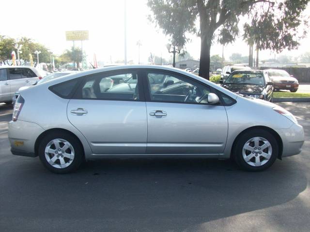 2004 Toyota Prius Base
