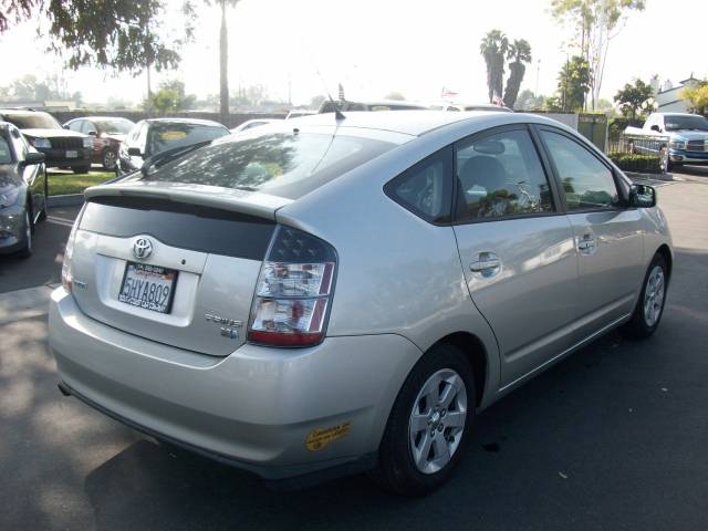 2004 Toyota Prius Base