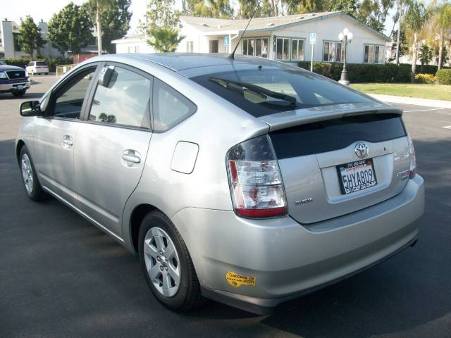 2004 Toyota Prius Base