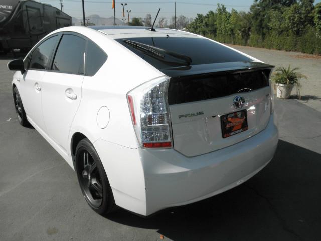 2010 Toyota Prius 2WD 4dr SE SUV