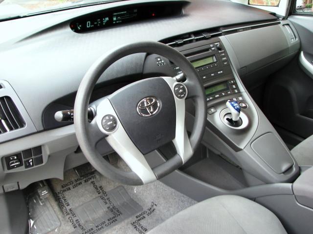 2010 Toyota Prius S SL SV