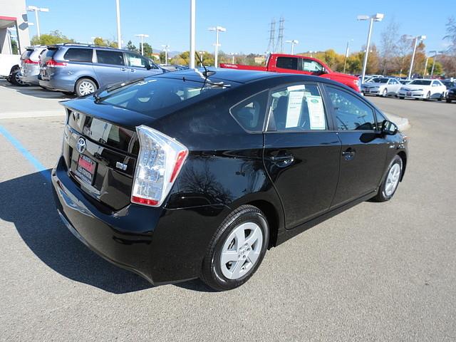 2010 Toyota Prius SLT - MEGA Cab4x4