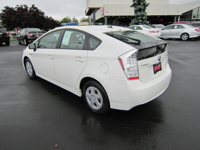 2010 Toyota Prius SLT Megacab