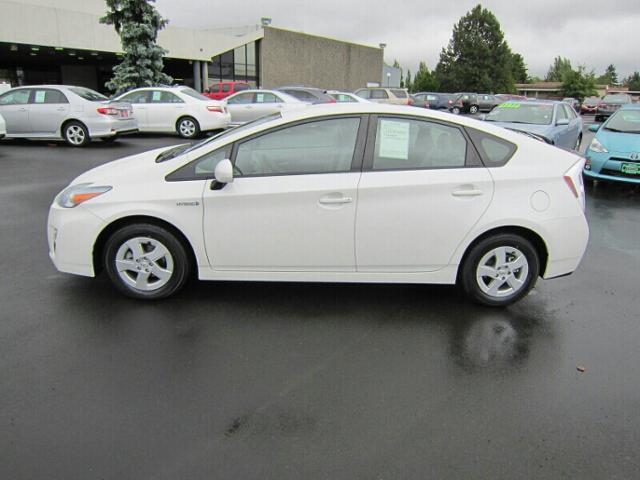 2010 Toyota Prius SLT Megacab