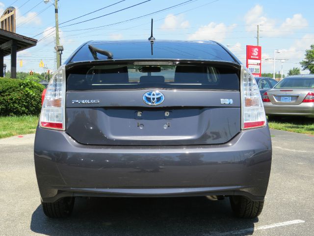 2010 Toyota Prius 4dr Sdn 2.4L FWD