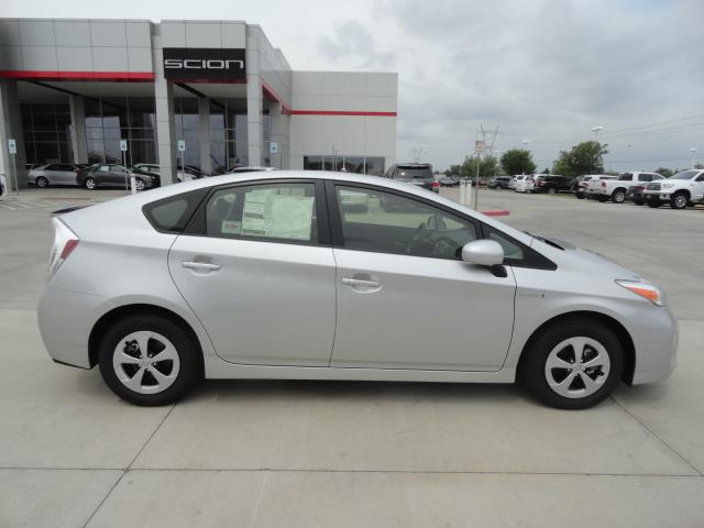 2013 Toyota Prius SL 2WD 4-cyl Automatic