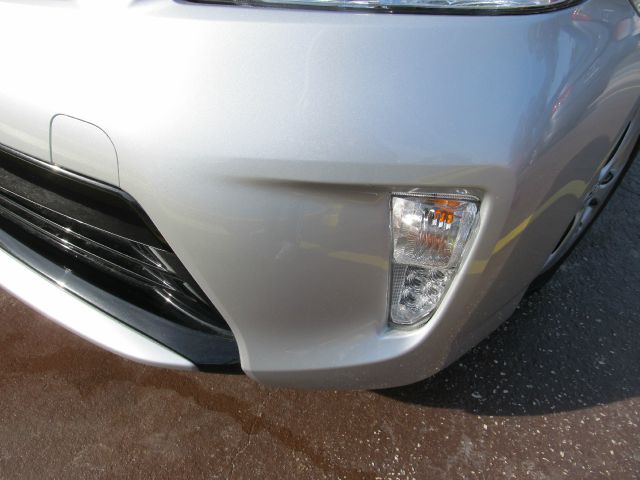 2013 Toyota Prius Adventurer Model 2WD
