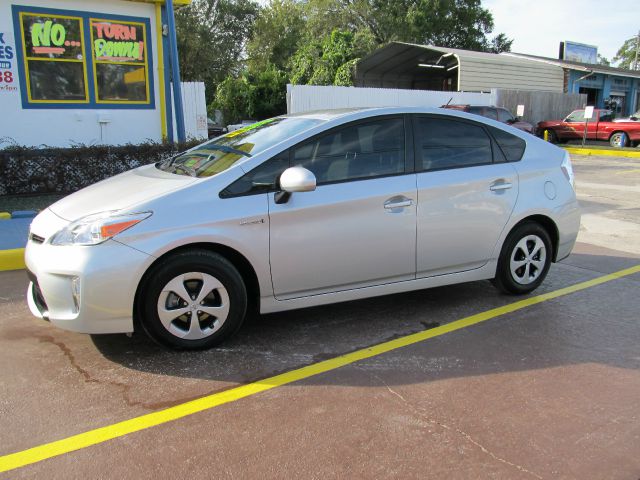2013 Toyota Prius Adventurer Model 2WD