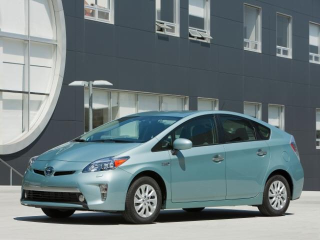 2013 Toyota Prius Plug-in Slt-2