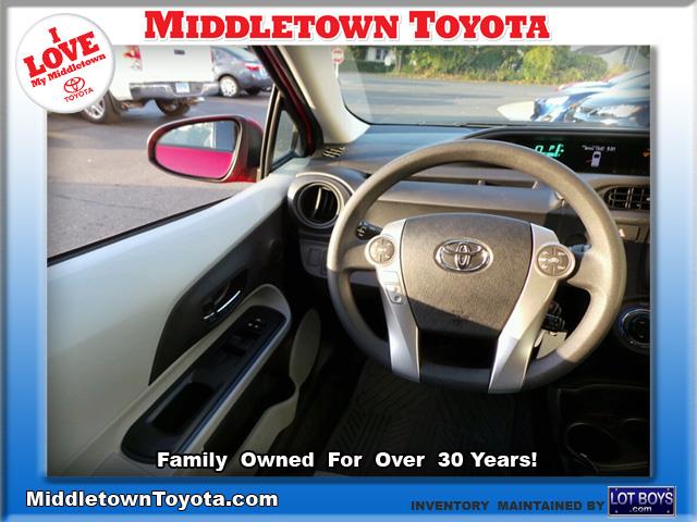 2013 Toyota Prius c Sltunder Deposit