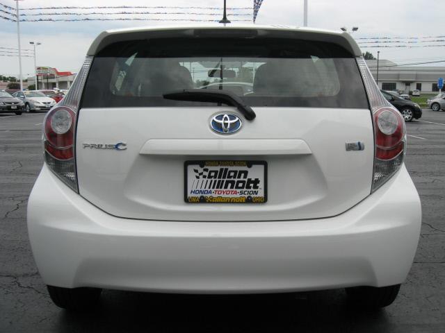 2013 Toyota Prius c G 15