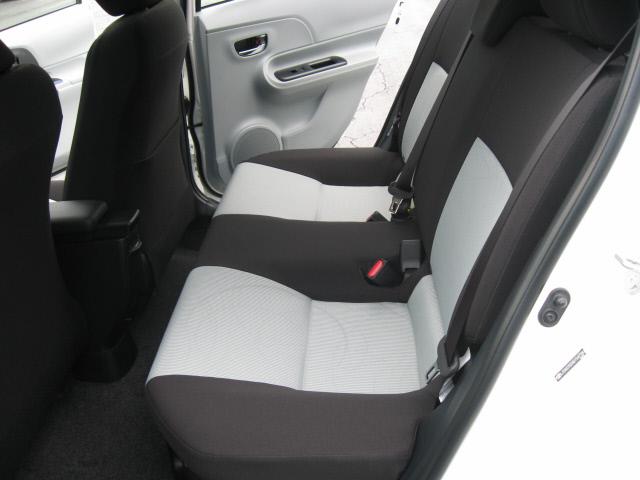 2013 Toyota Prius c G 15