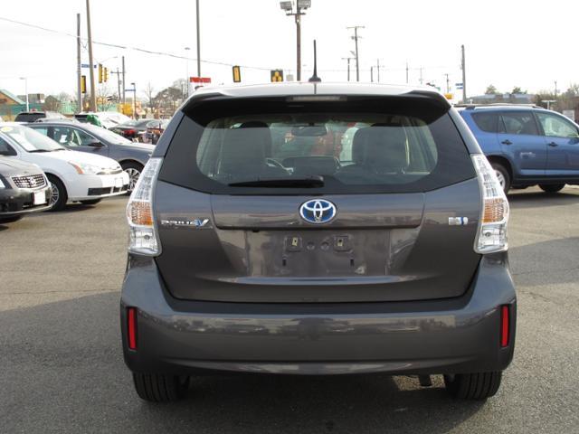 2012 Toyota Prius v Base 3000 DOWN WE Finance