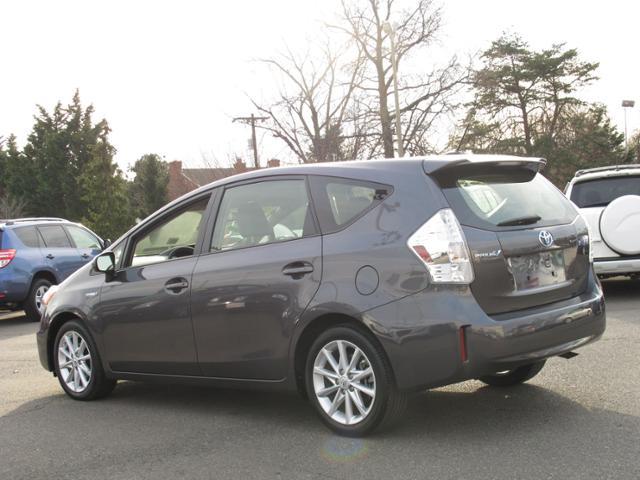 2012 Toyota Prius v Base 3000 DOWN WE Finance