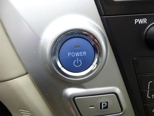 2012 Toyota Prius v R1