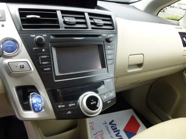 2012 Toyota Prius v R1