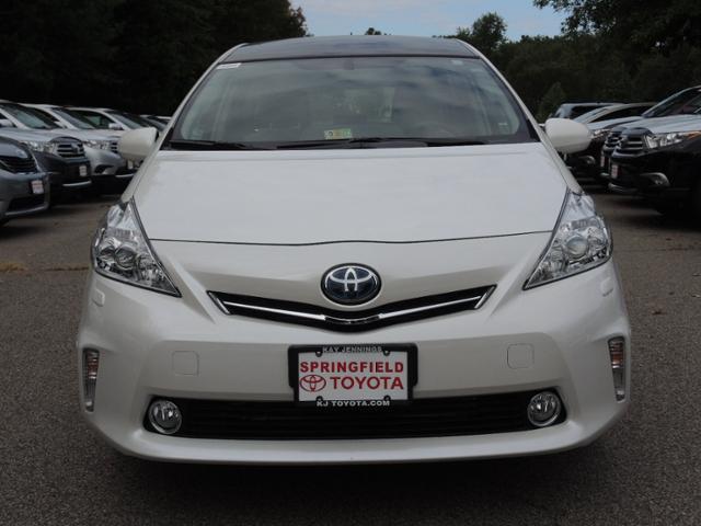 2014 Toyota Prius v Base 3000 DOWN WE Finance
