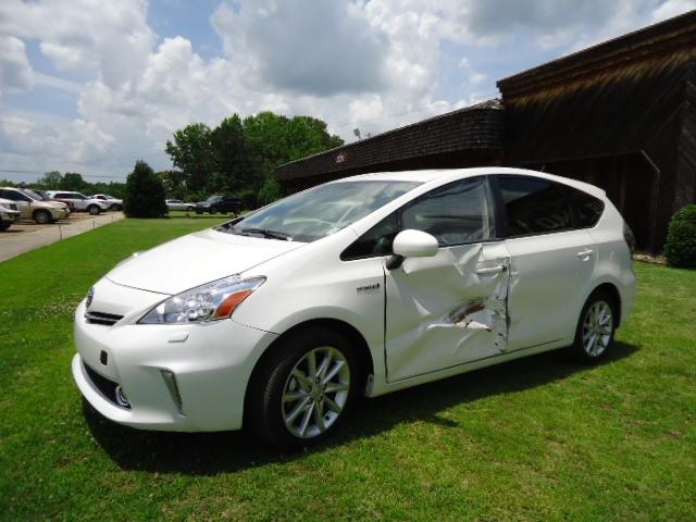 2014 Toyota Prius v Unknown