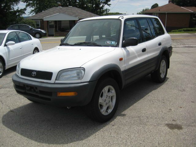 1997 Toyota RAV4 Volante S