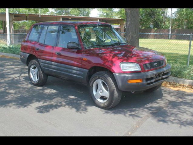 1997 Toyota RAV4 Volante S