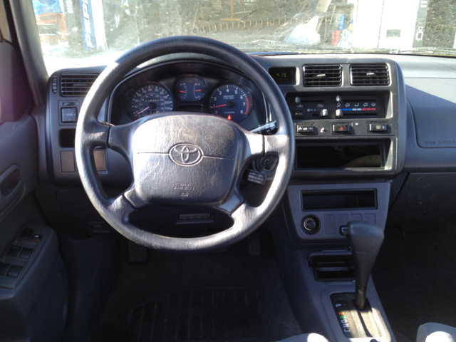 1997 Toyota RAV4 Volante S
