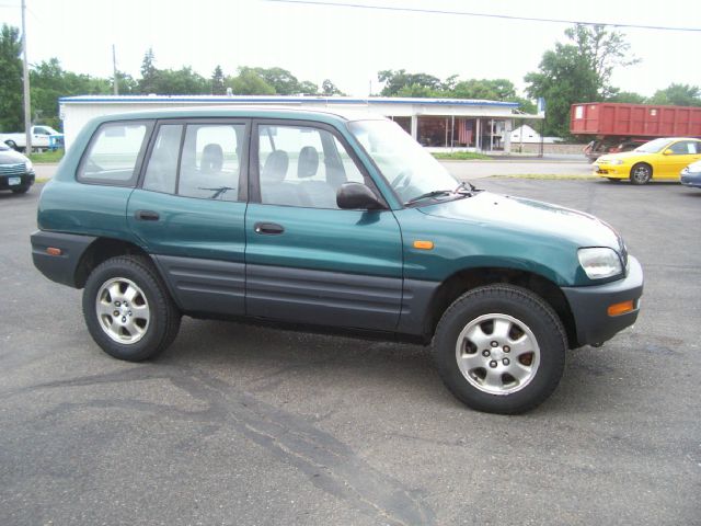 1997 Toyota RAV4 Volante S