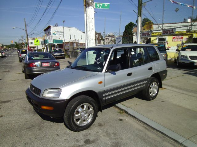 1997 Toyota RAV4 Volante S