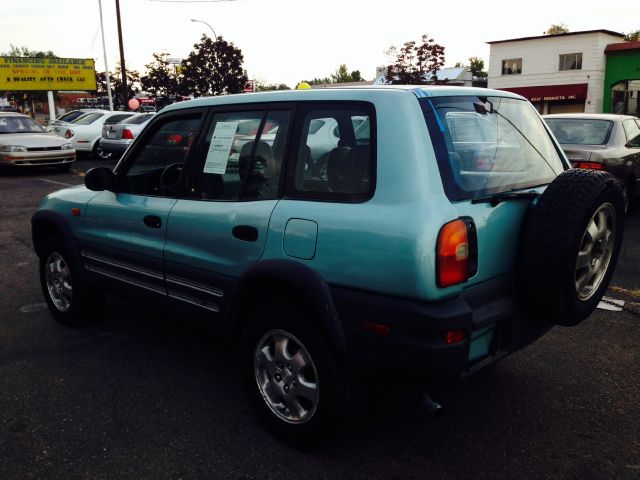 1997 Toyota RAV4 Volante S