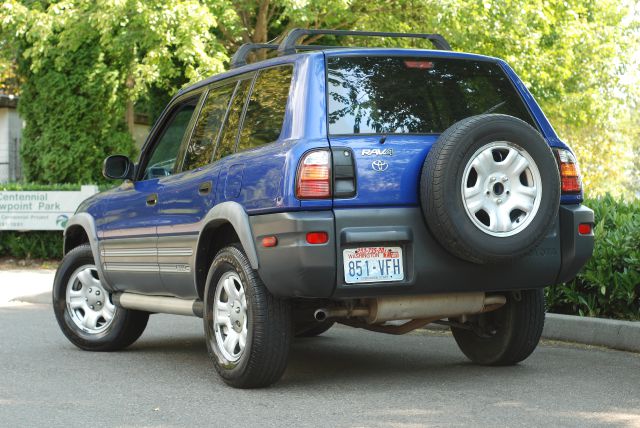 1998 Toyota RAV4 Volante S