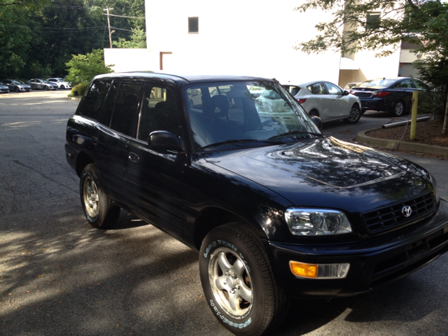 1999 Toyota RAV4 Volante S