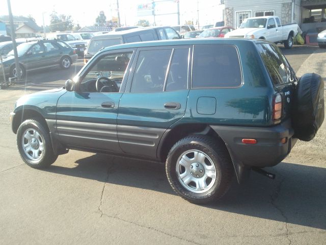 1999 Toyota RAV4 Volante S