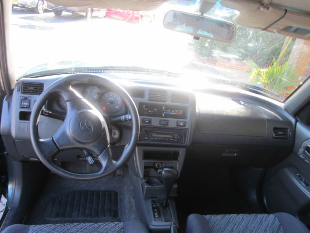 1999 Toyota RAV4 Volante S