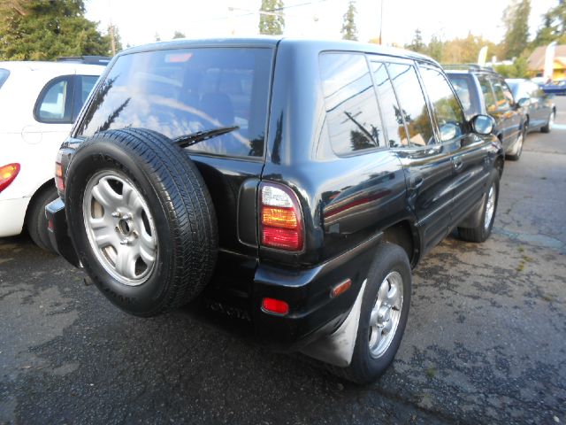 1999 Toyota RAV4 Volante S