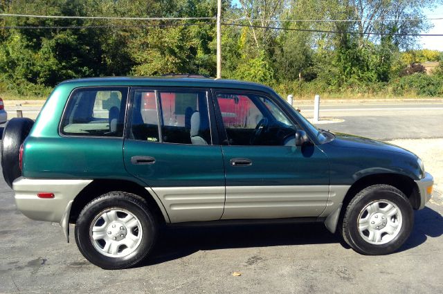 2000 Toyota RAV4 Volante S