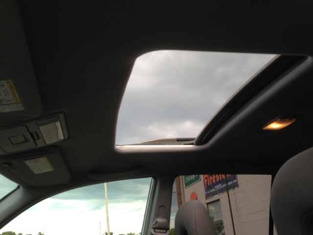 2001 Toyota RAV4 Ram 3500 Diesel 2-WD