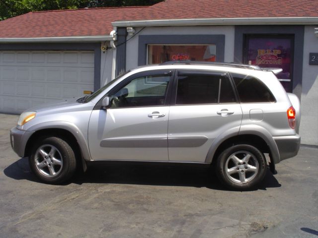 2001 Toyota RAV4 Ram 3500 Diesel 2-WD