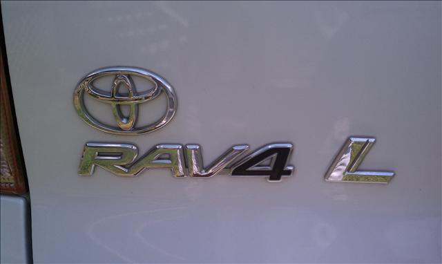 2003 Toyota RAV4 ESi