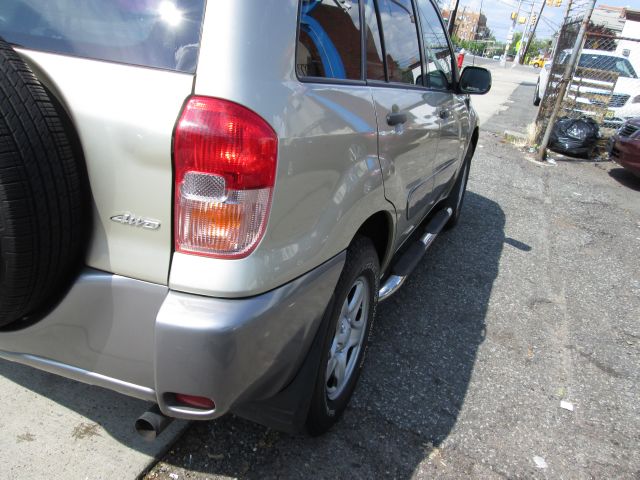 2003 Toyota RAV4 Ram 3500 Diesel 2-WD