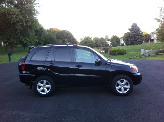 2004 Toyota RAV4 ESi