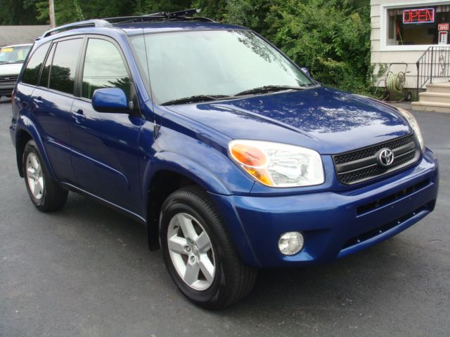 2004 Toyota RAV4 911 Carrera S Coupe 2D