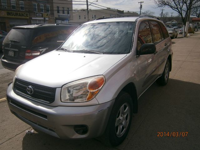 2004 Toyota RAV4 Unknown