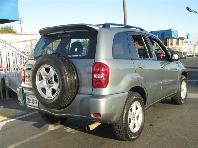 2004 Toyota RAV4 Crew Cab 4X4