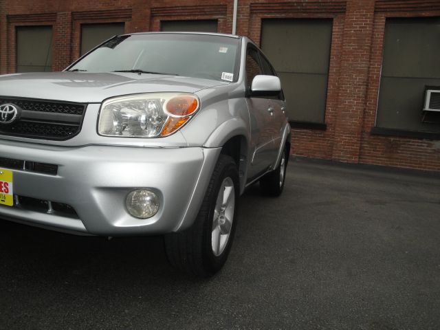 2004 Toyota RAV4 Ram 3500 Diesel 2-WD