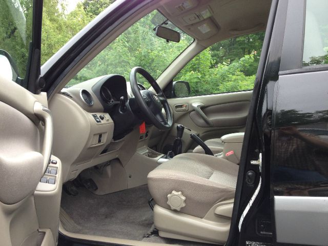 2005 Toyota RAV4 Ram 3500 Diesel 2-WD