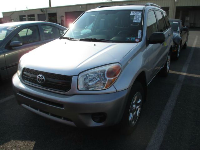 2005 Toyota RAV4 Ram 3500 Diesel 2-WD